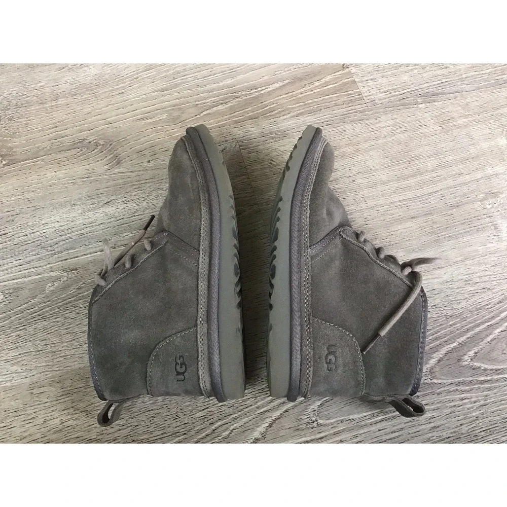 UGG Neumel II Kid's Gray Suede Chukka Boots Lace-Up Youth Size 6